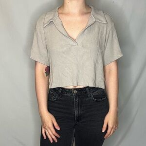 Abercrombie loose fitting crop
